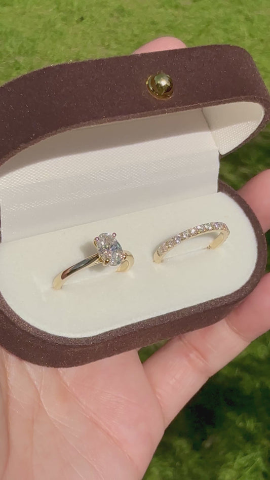 Oval Solitaire Diamond Bridal Set - £2,395